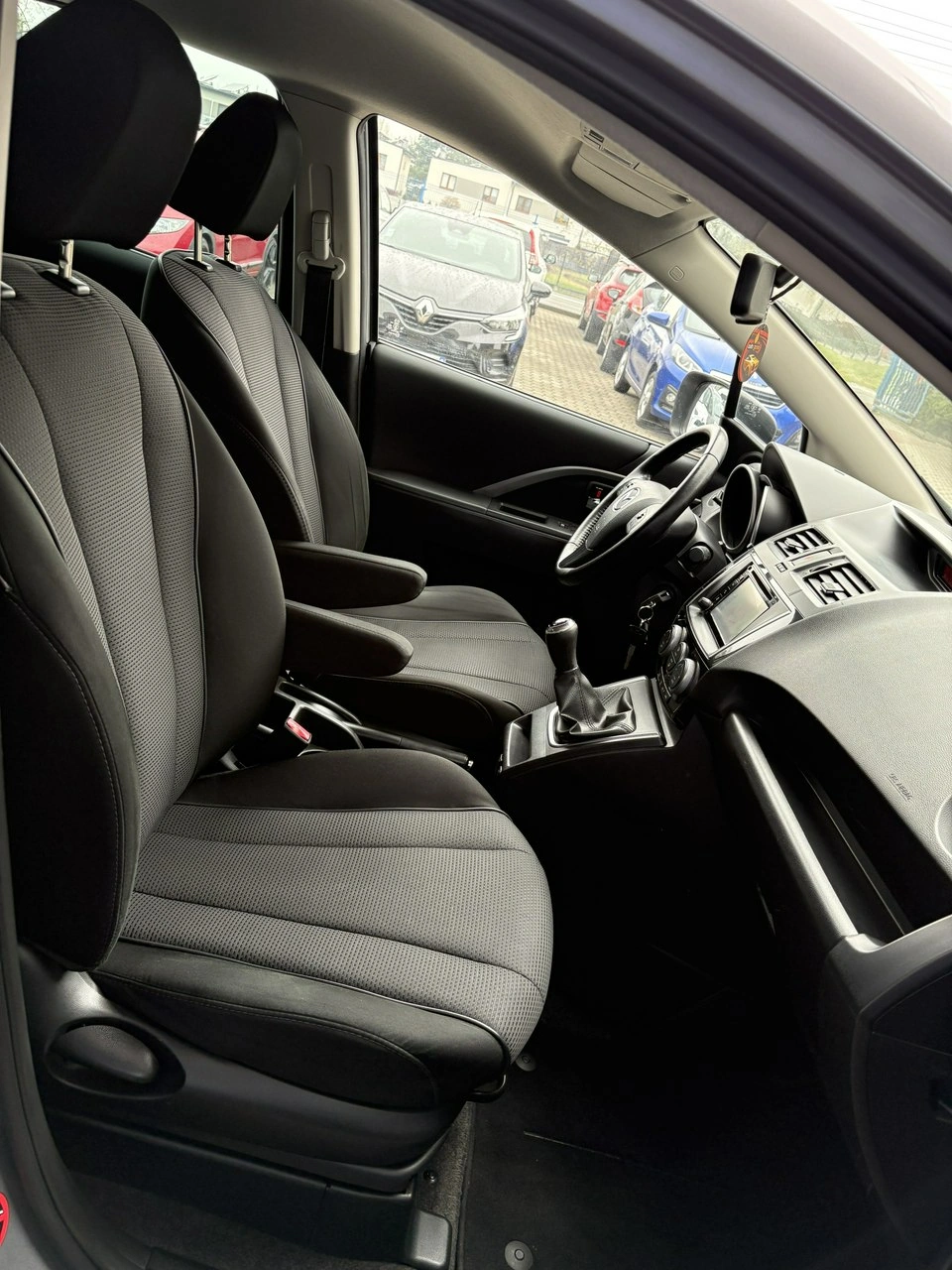 Mazda 5 - Zdjęcie 18