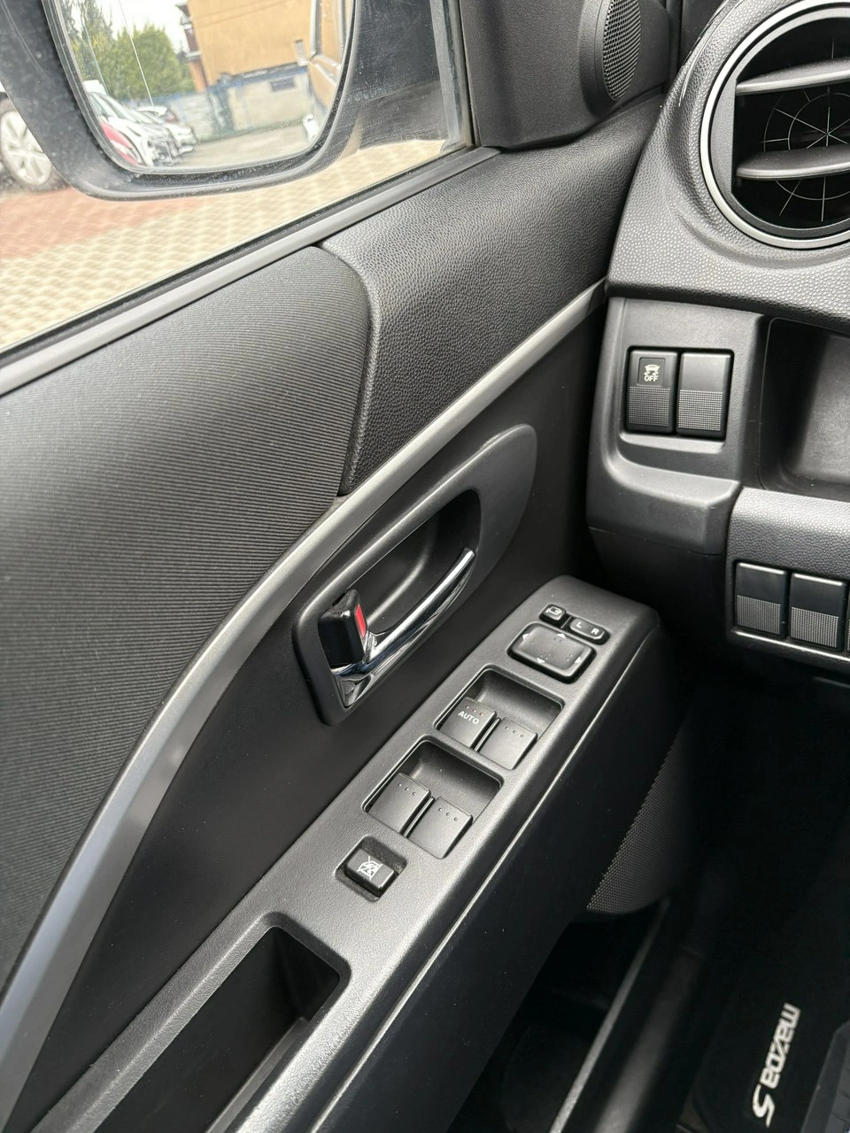 Mazda 5 - Zdjęcie 26