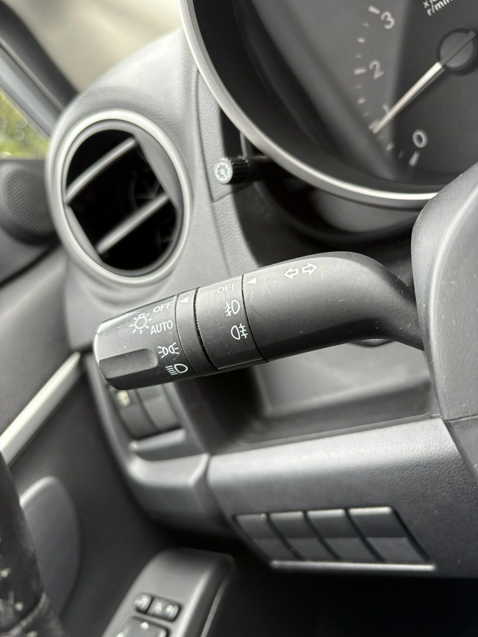 Mazda 5 - Zdjęcie 29