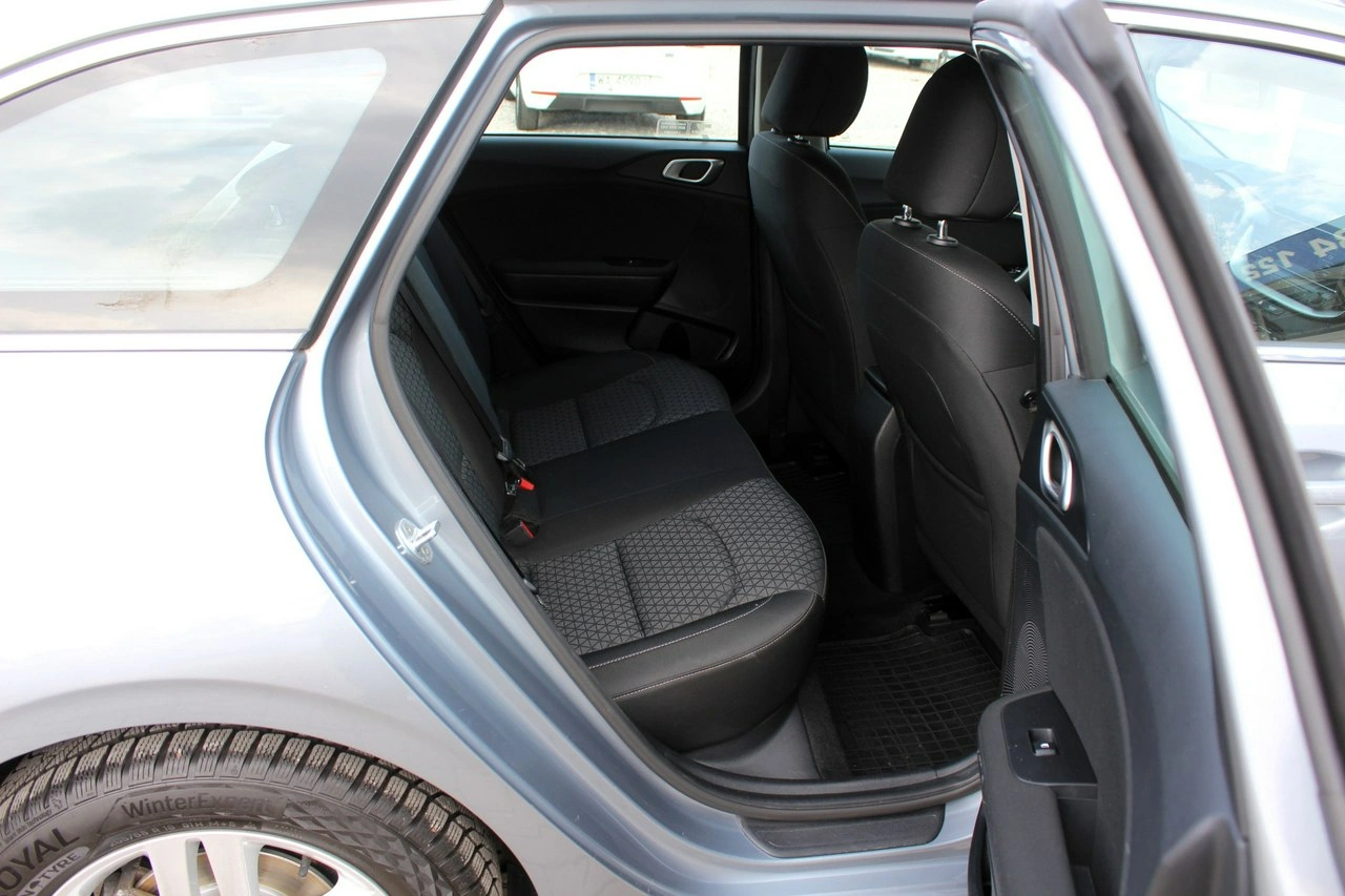 Kia Ceed - Zdjęcie 12