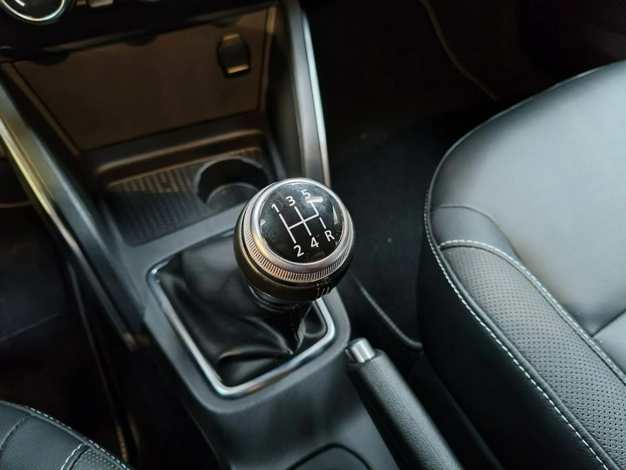 Dacia Duster - Zdjęcie 28