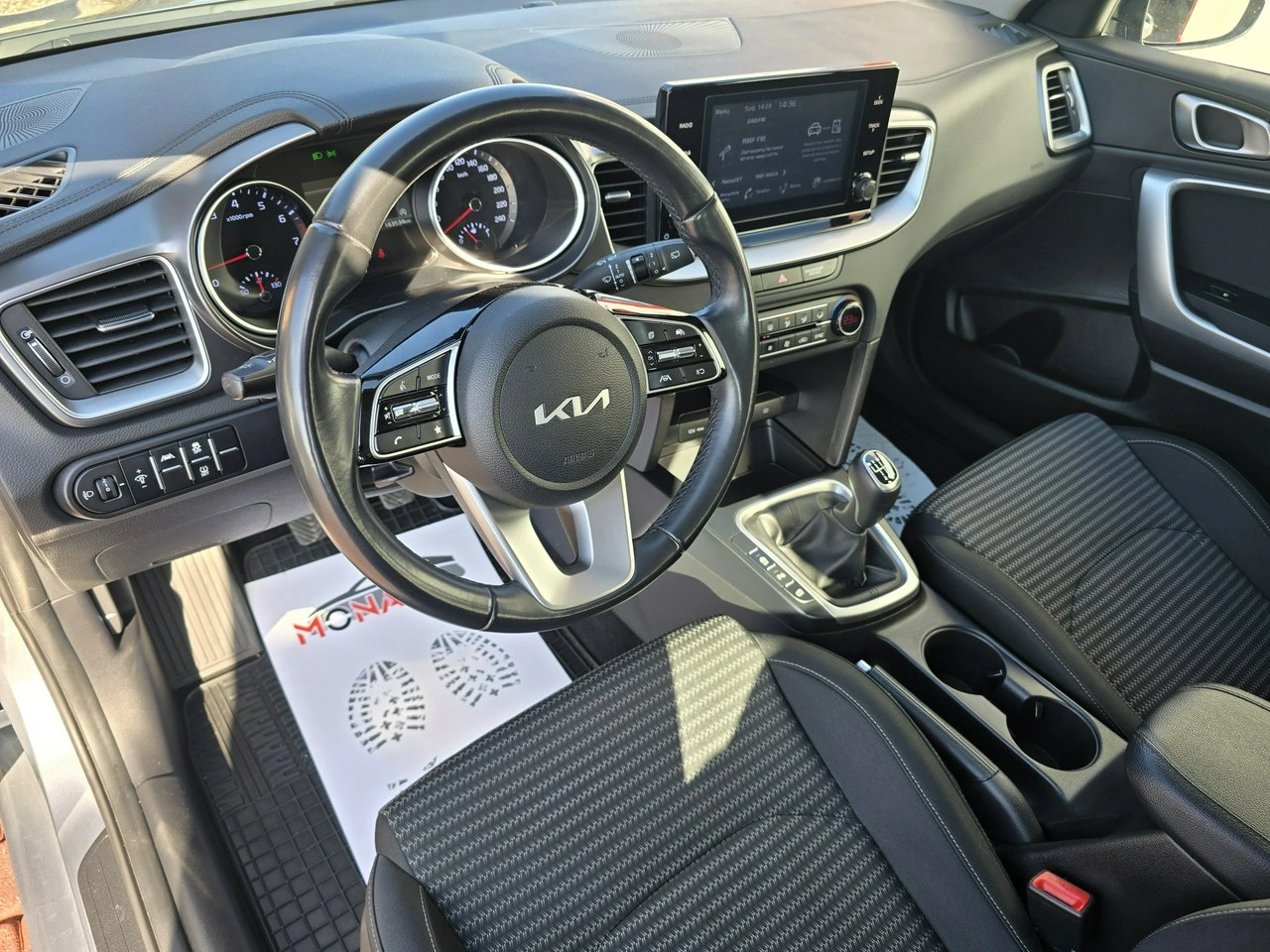 Kia Ceed - Zdjęcie 12