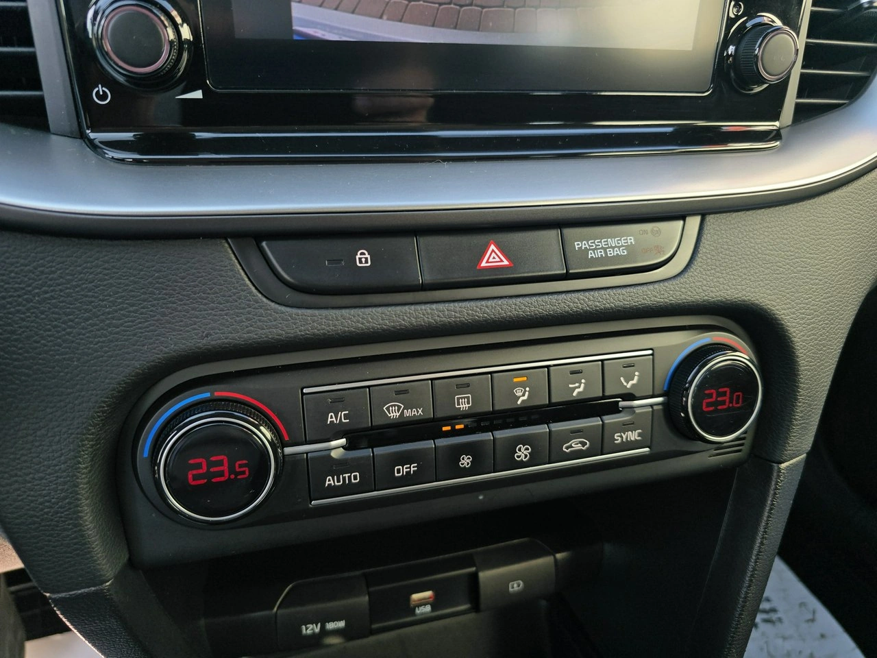 Kia Ceed - Zdjęcie 19