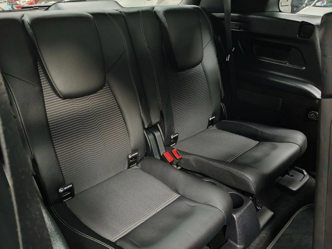 Mercedes GLB - Zdjęcie 15