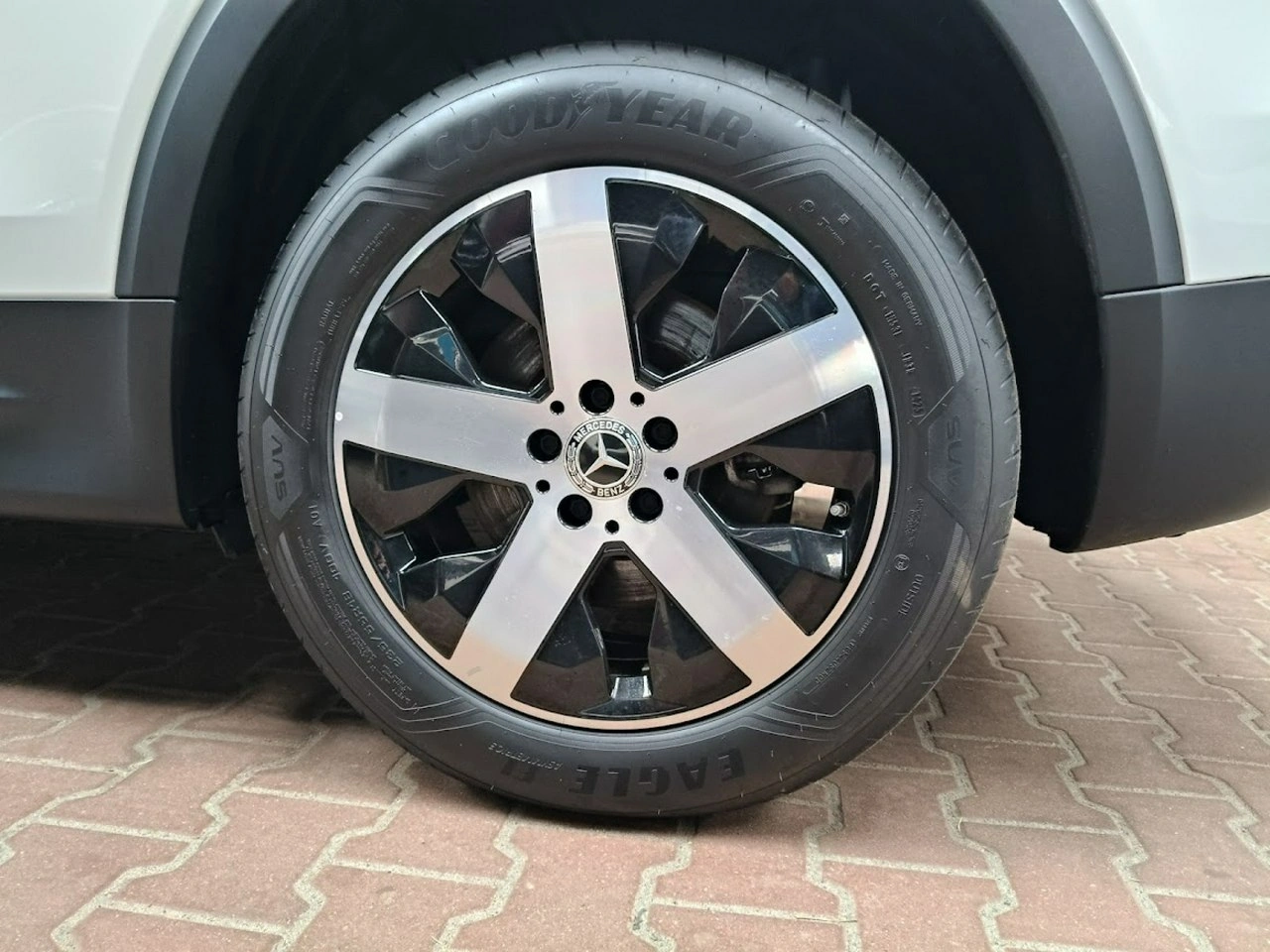 Mercedes GLB - Zdjęcie 8