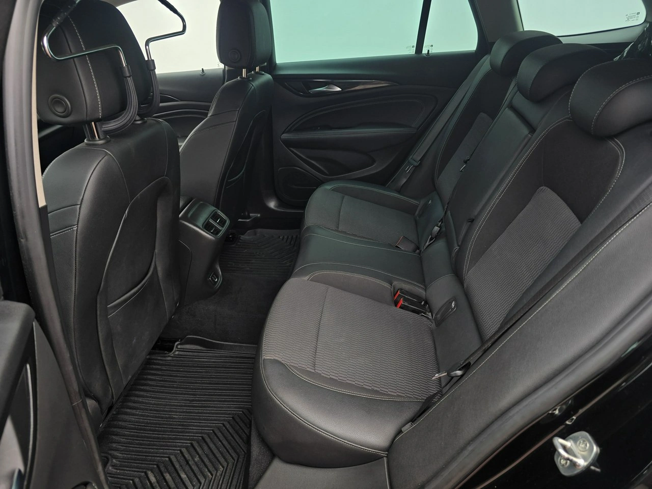 Opel Insignia - Zdjęcie 9