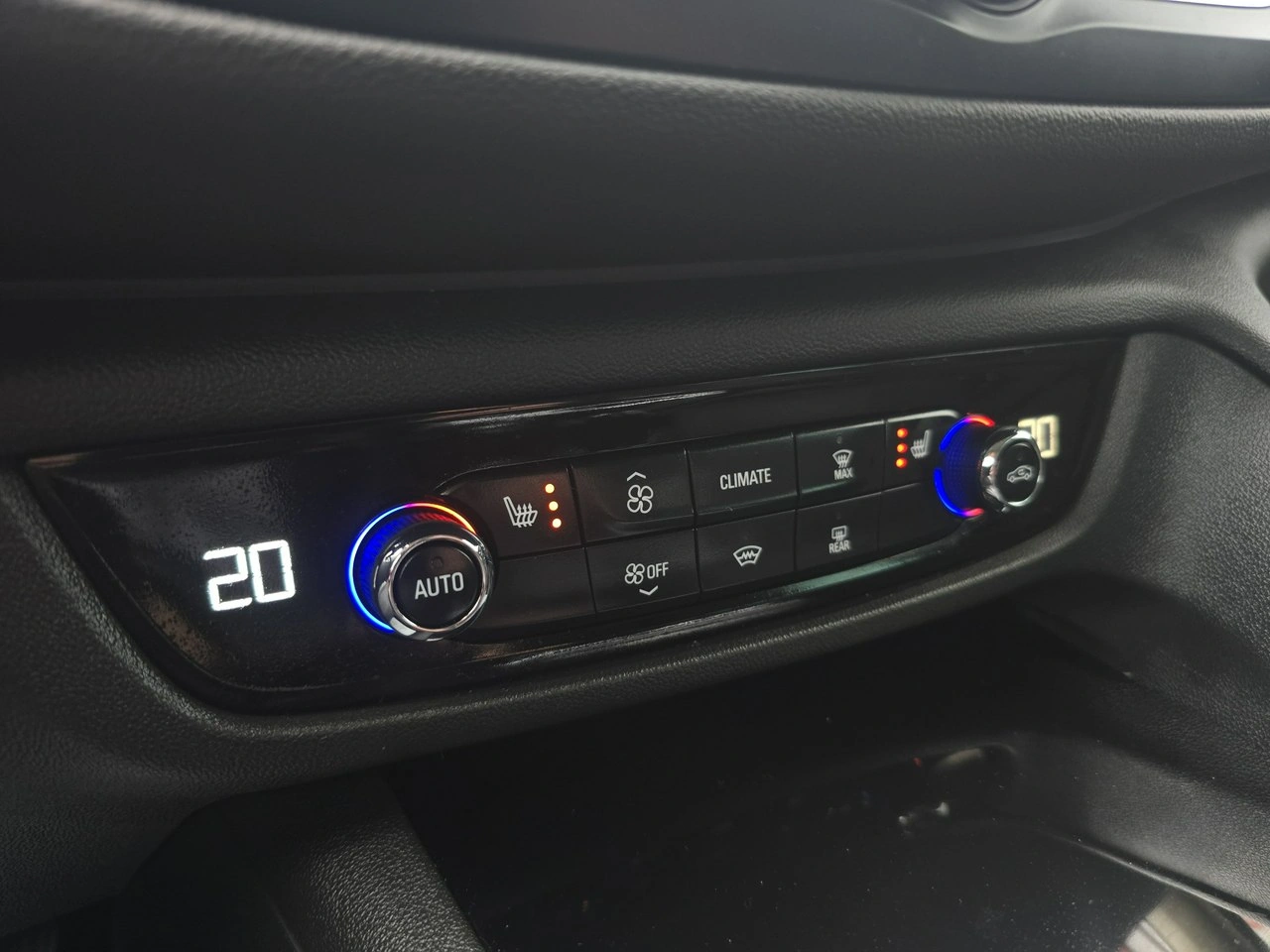 Opel Insignia - Zdjęcie 19