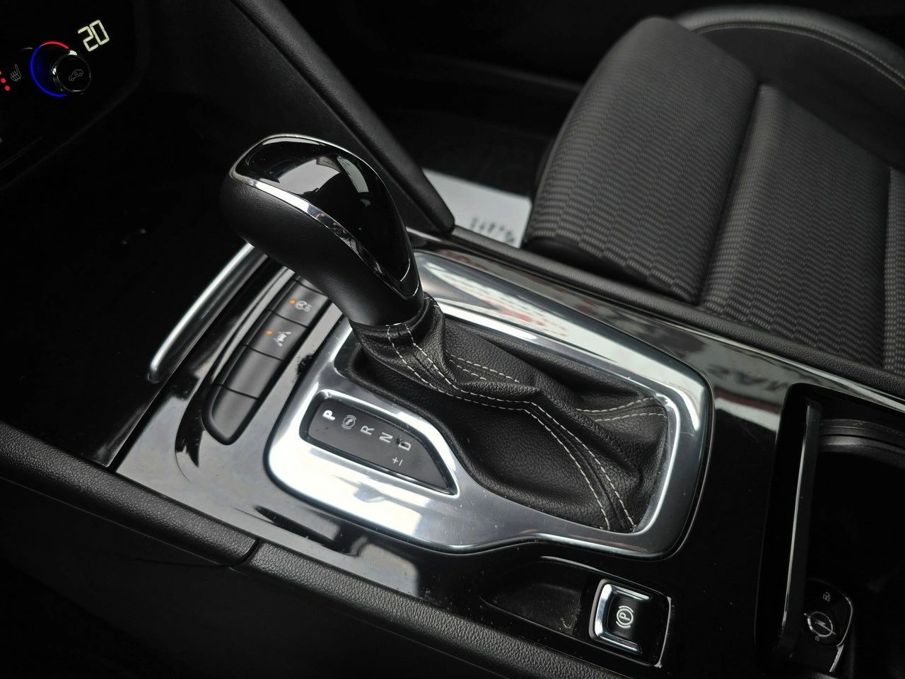 Opel Insignia - Zdjęcie 20