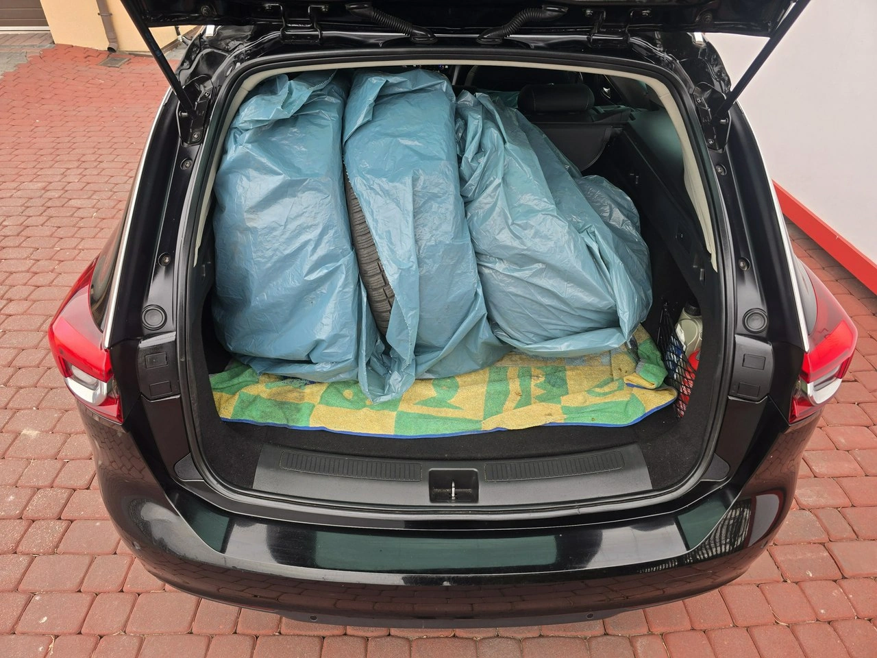 Opel Insignia - Zdjęcie 23