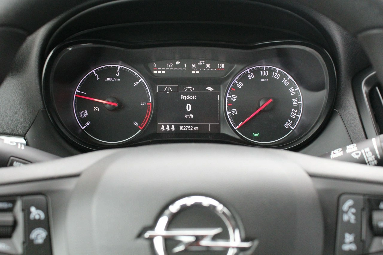 Opel Zafira - Zdjęcie 19