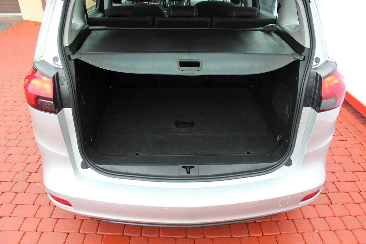 Opel Zafira - Zdjęcie 28