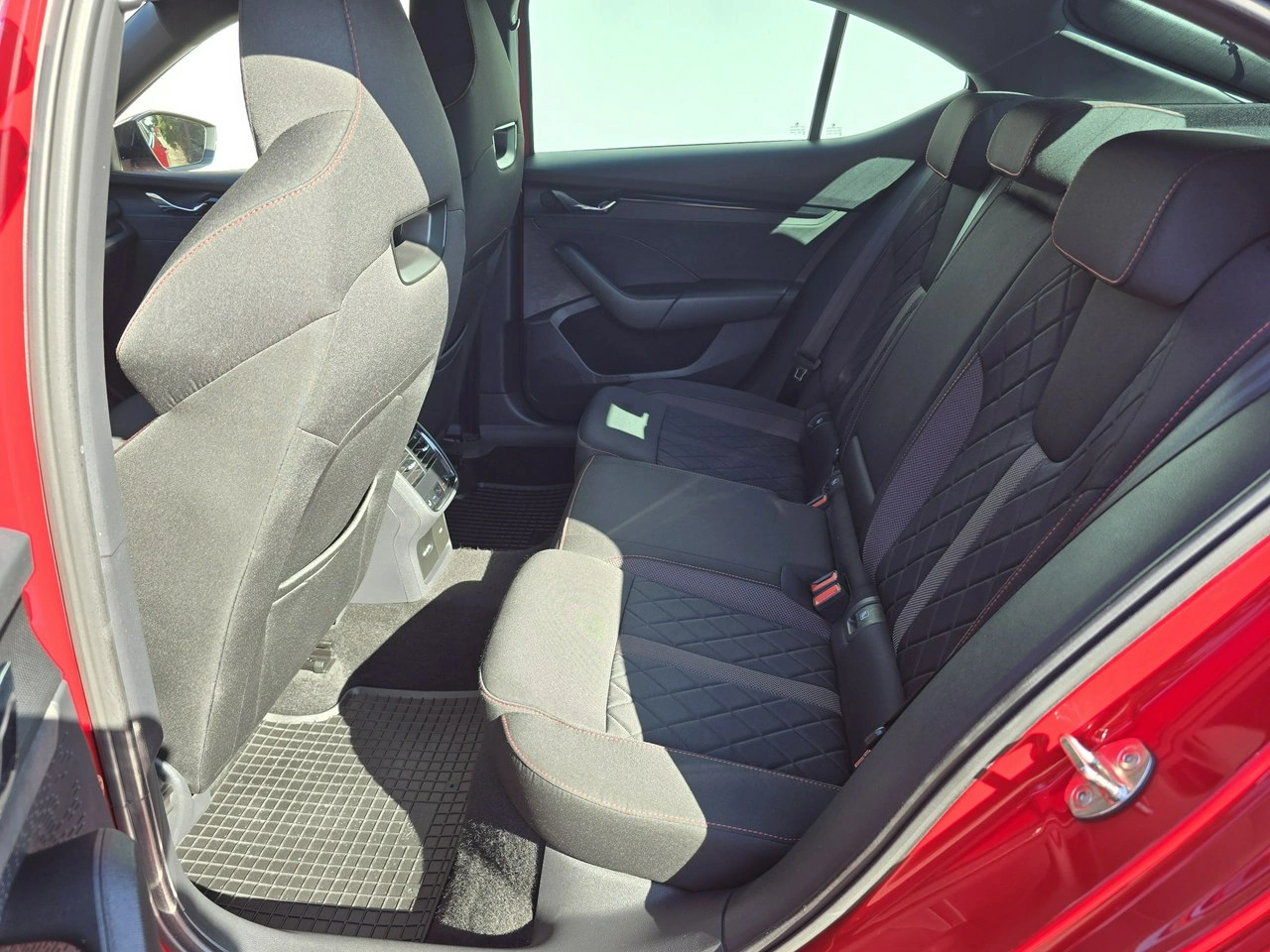 Skoda Octavia - Zdjęcie 9