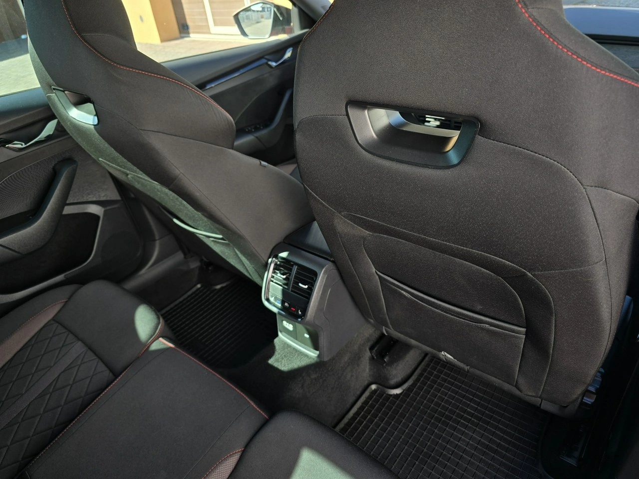 Skoda Octavia - Zdjęcie 14