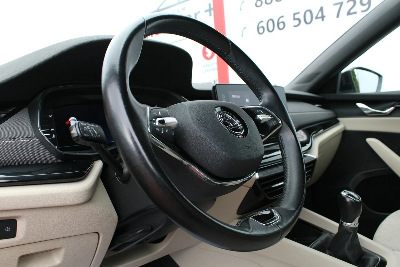 Skoda Octavia - Zdjęcie 12