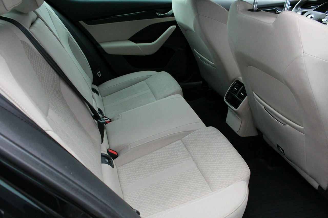 Skoda Octavia - Zdjęcie 14