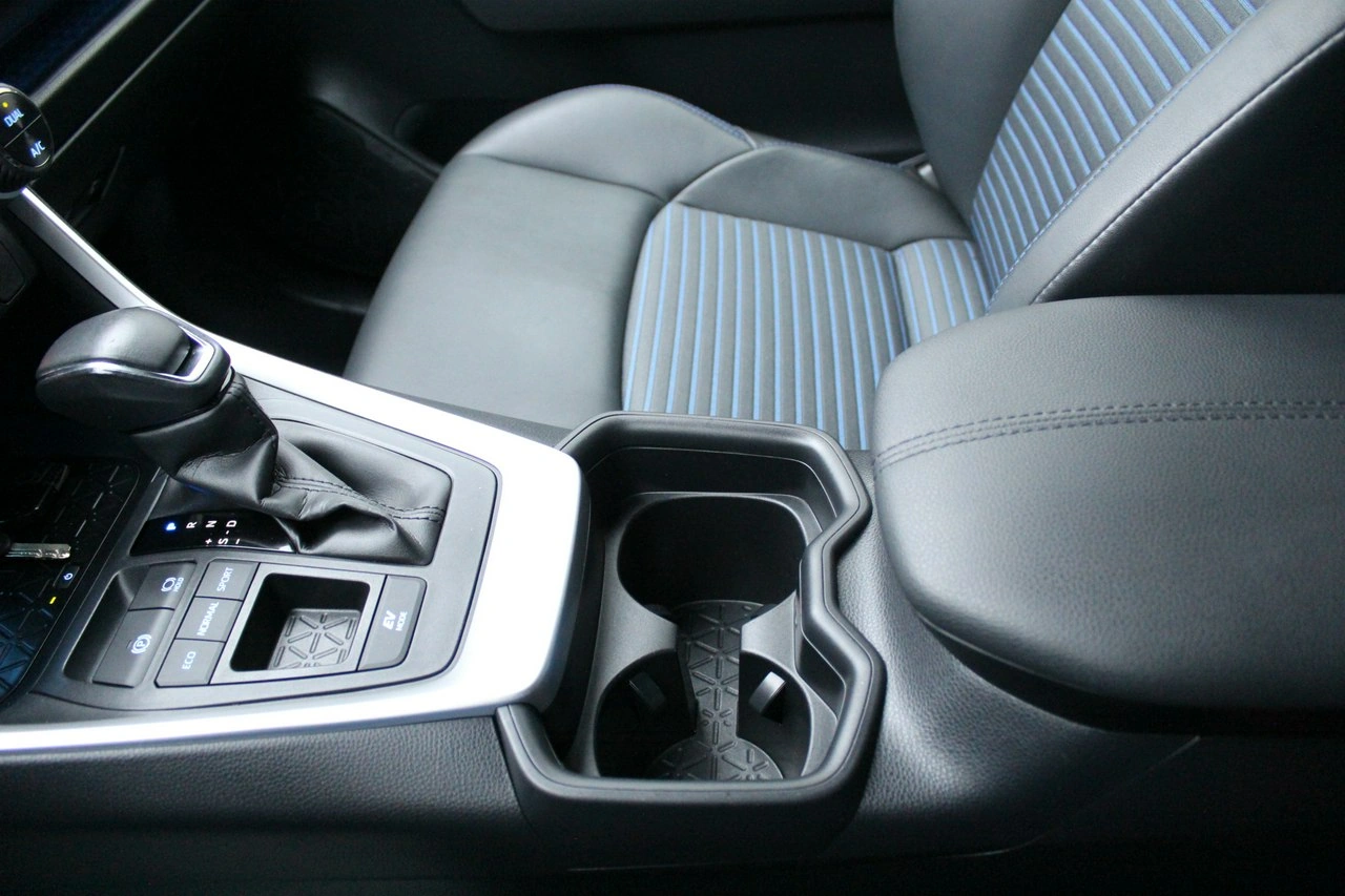 Toyota RAV-4 - Zdjęcie 29