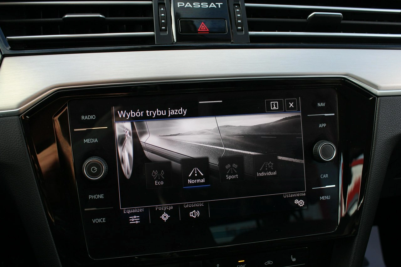 Volkswagen Passat - Zdjęcie 27
