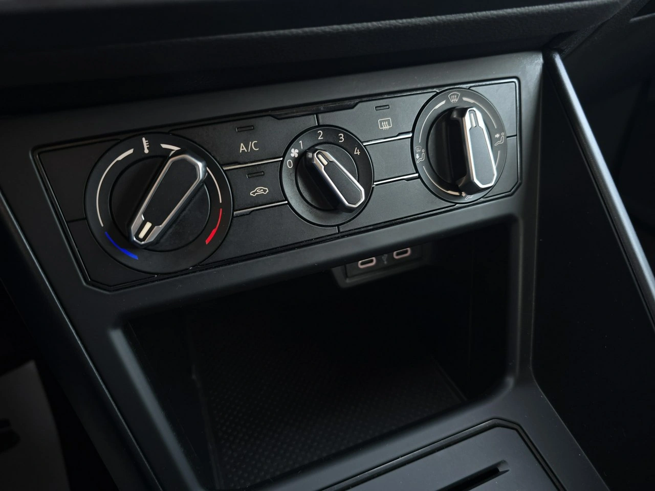 Volkswagen Polo - Zdjęcie 17