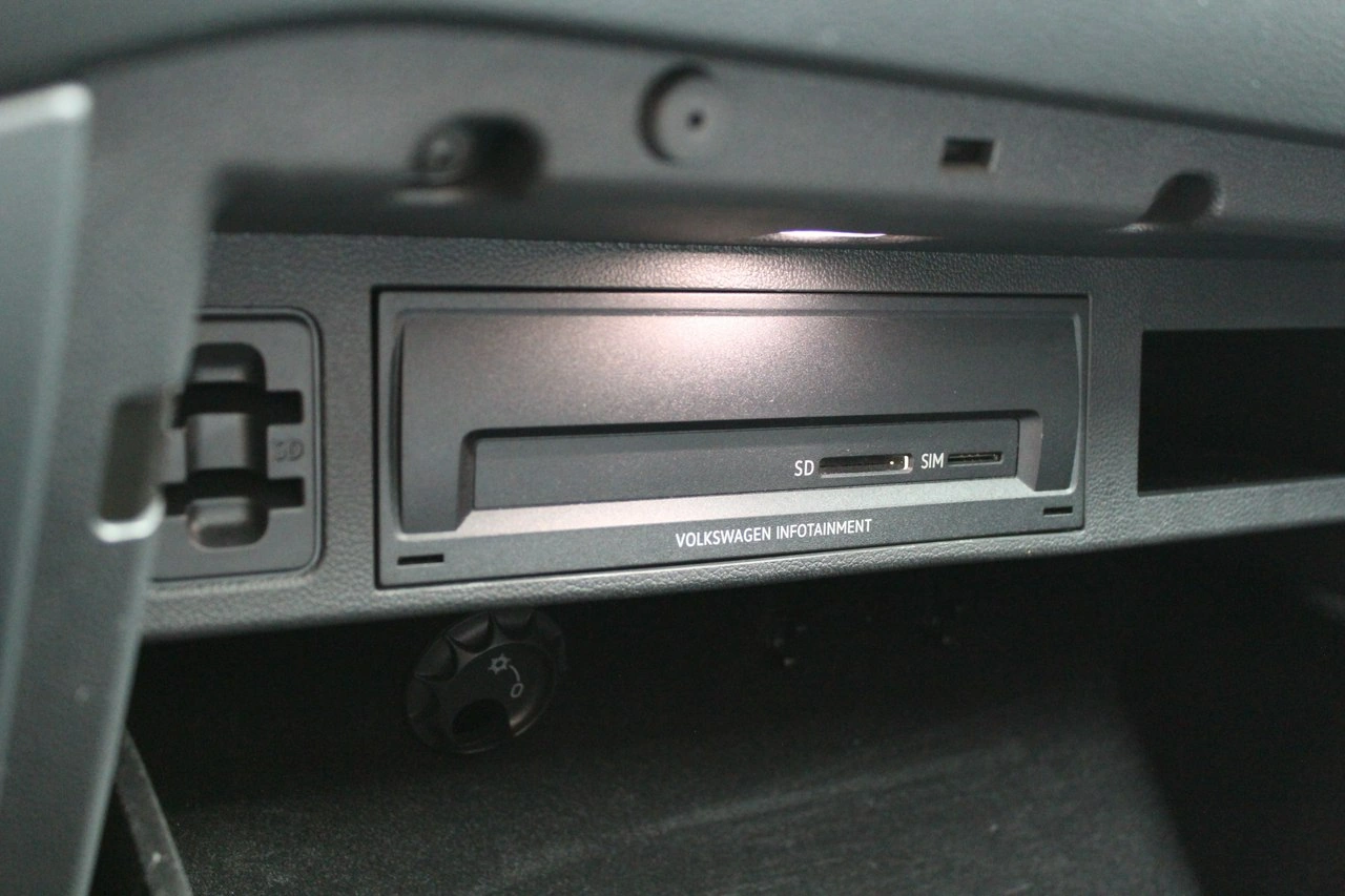 Volkswagen Touareg - Zdjęcie 30