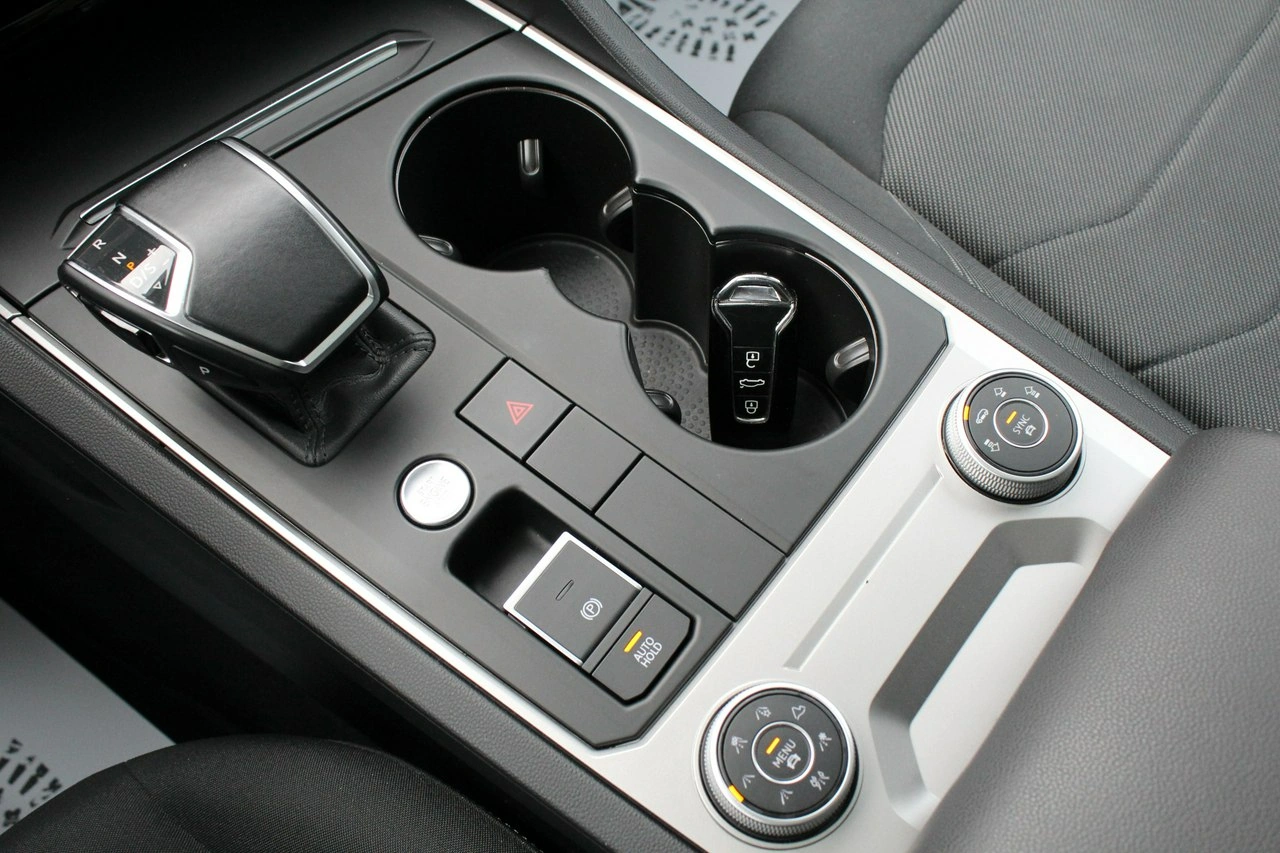 Volkswagen Touareg - Zdjęcie 33