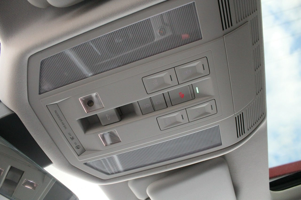 Volkswagen Touareg - Zdjęcie 34