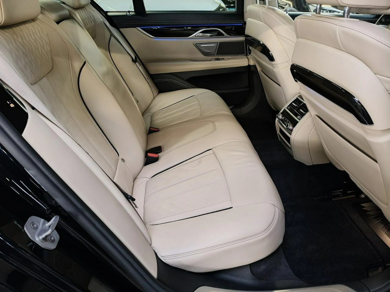 BMW 750 - Zdjęcie 12