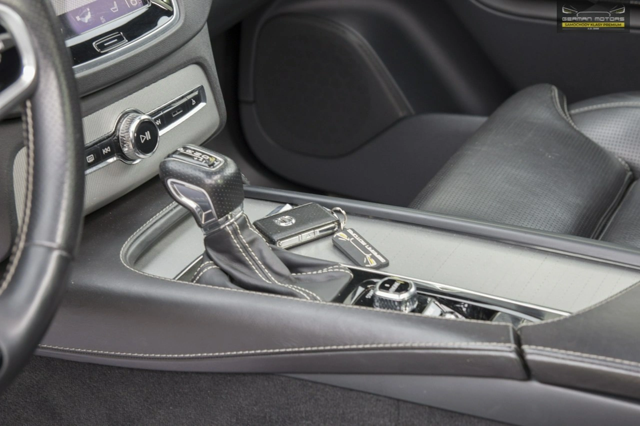 Volvo XC 90 - Zdjęcie 24