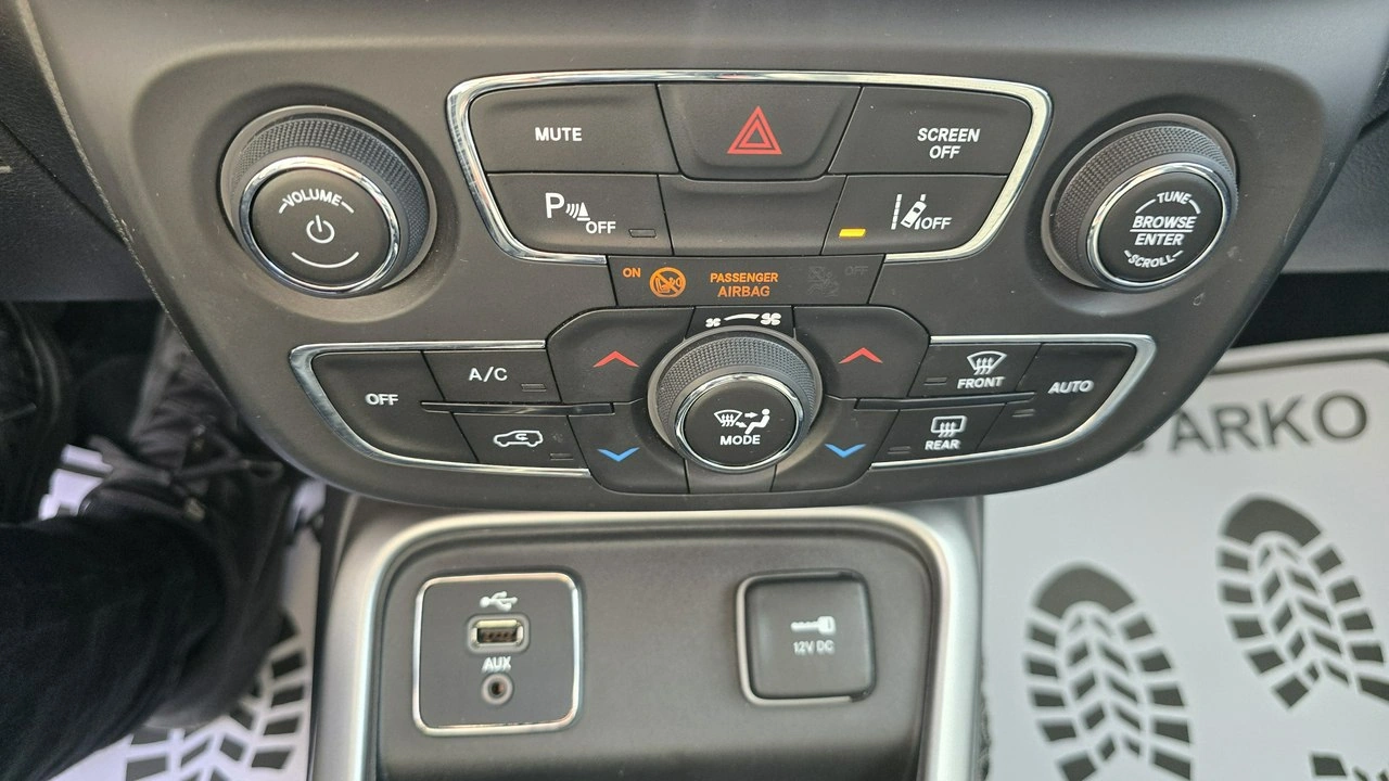 Jeep Compass - Zdjęcie 20