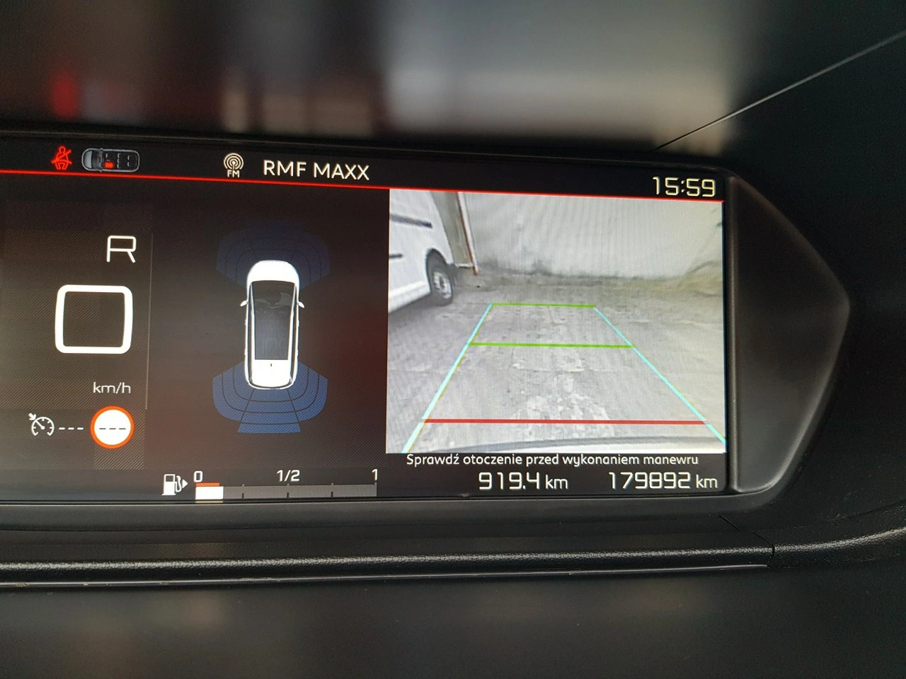 Citroën C4 Grand Picasso - Zdjęcie 24