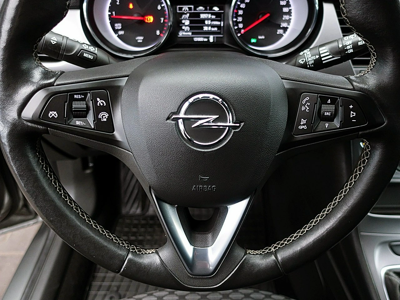 Opel Astra - Zdjęcie 17