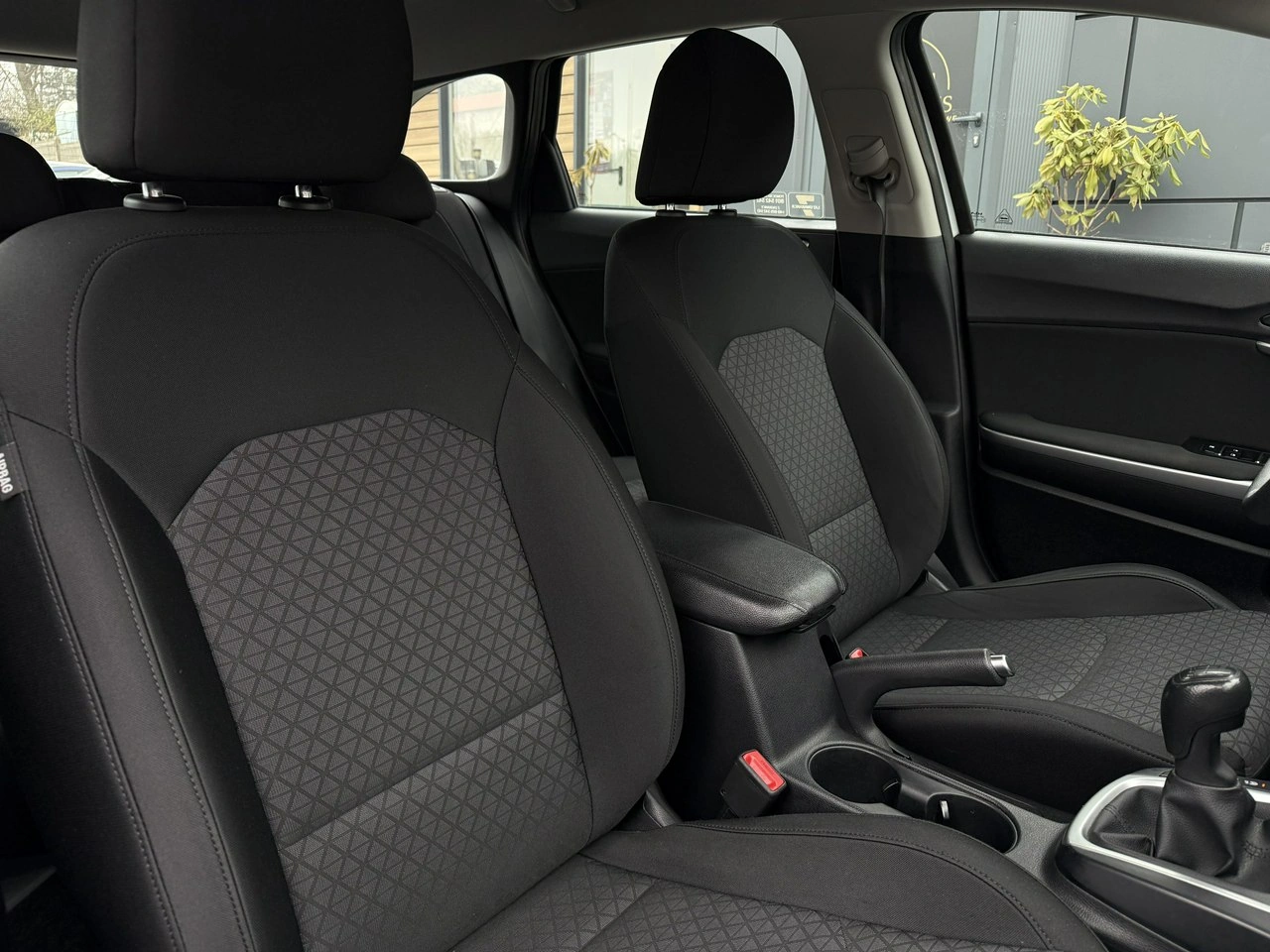 Kia Ceed - Zdjęcie 9