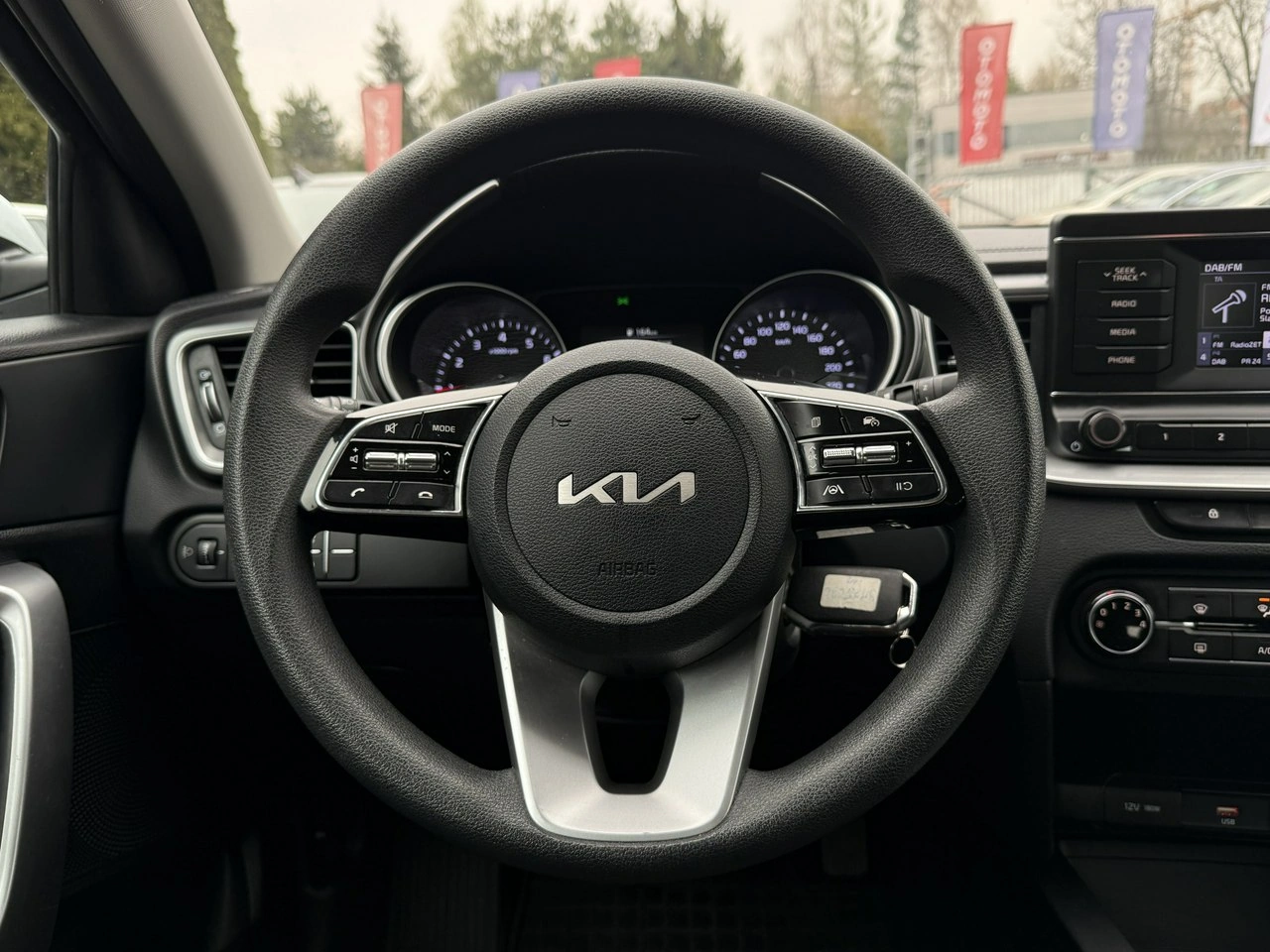 Kia Ceed - Zdjęcie 13