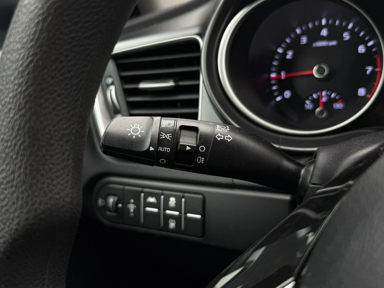 Kia Ceed - Zdjęcie 17