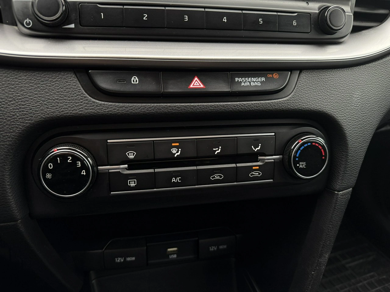 Kia Ceed - Zdjęcie 21