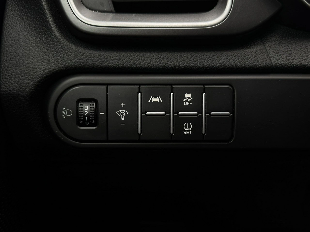 Kia Ceed - Zdjęcie 27