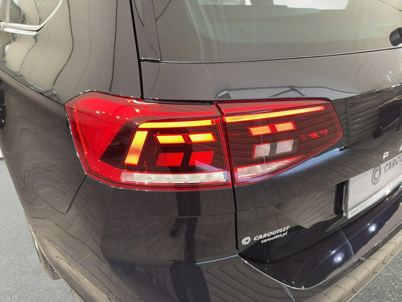 Volkswagen Passat Variant - Zdjęcie 10