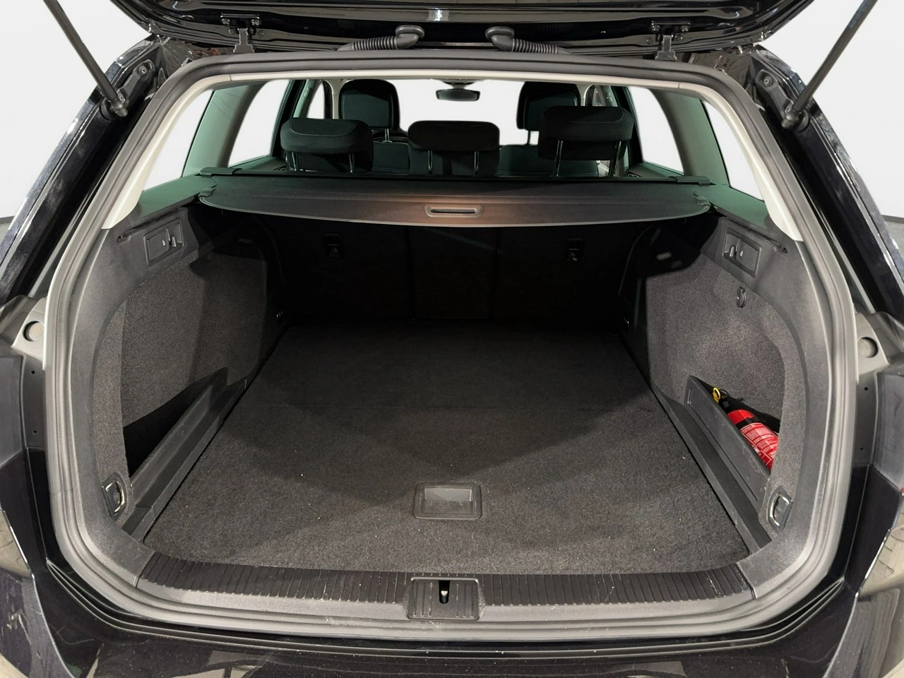 Volkswagen Passat Variant - Zdjęcie 11