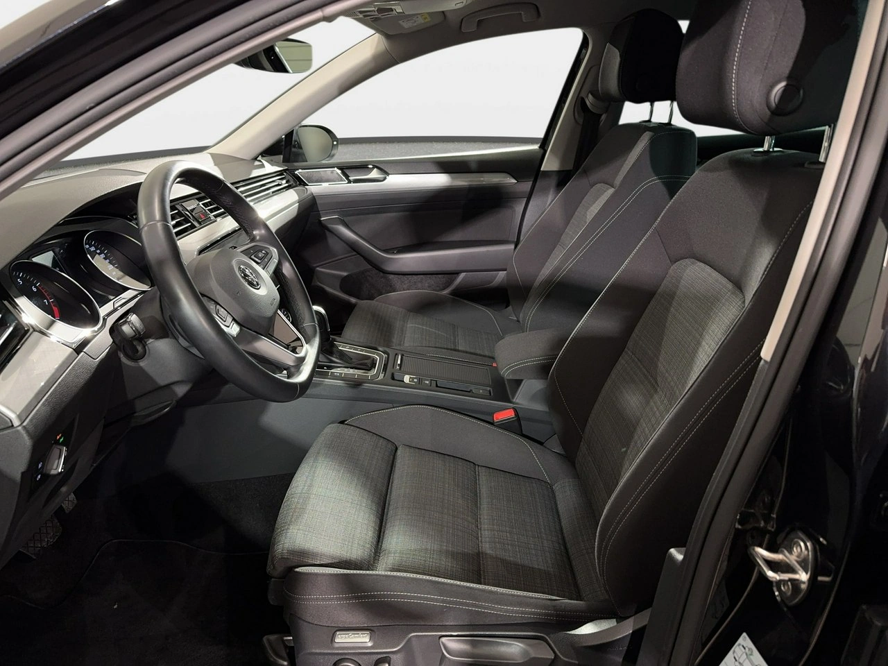 Volkswagen Passat Variant - Zdjęcie 14