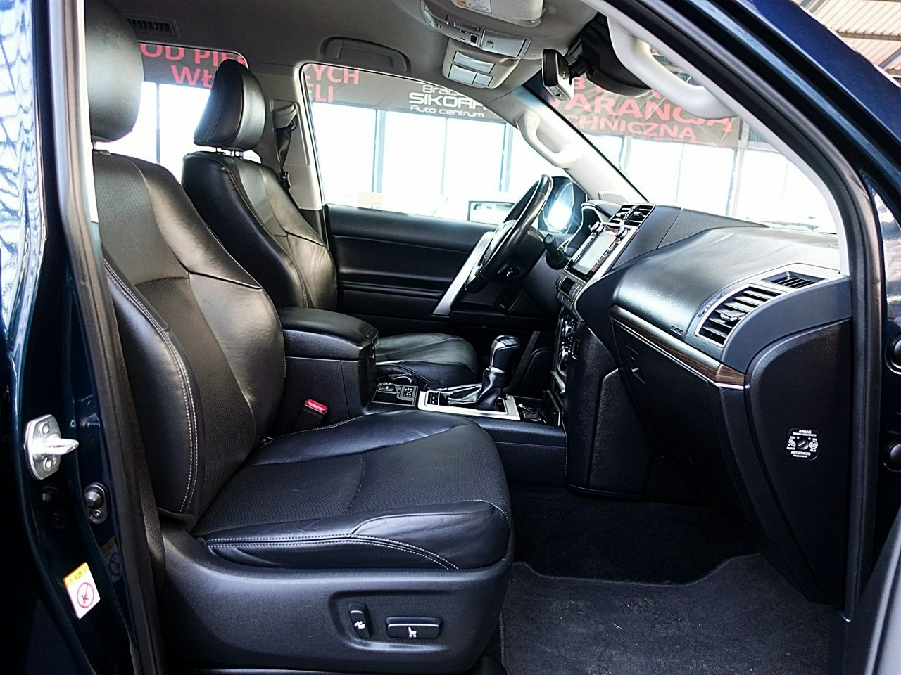 Toyota Land Cruiser - Zdjęcie 12