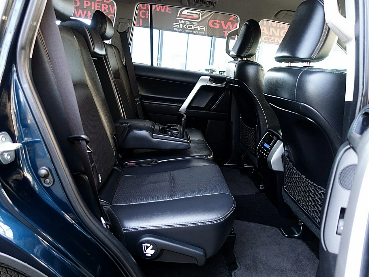 Toyota Land Cruiser - Zdjęcie 13