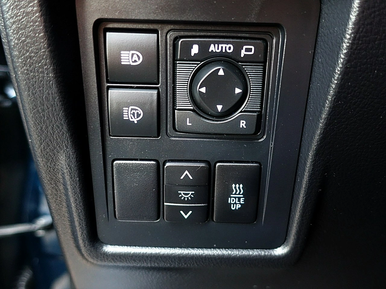 Toyota Land Cruiser - Zdjęcie 19