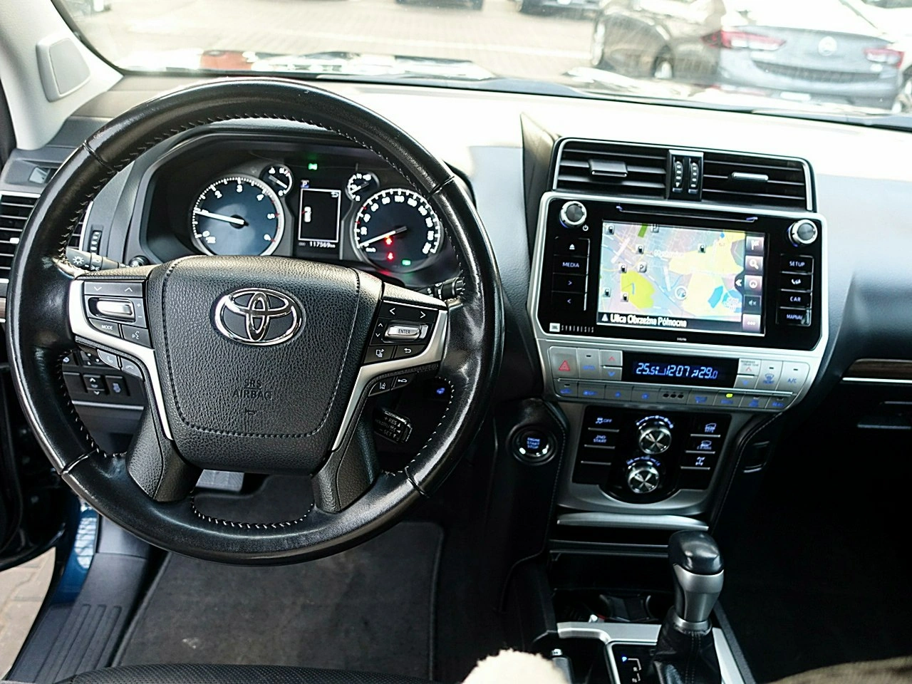 Toyota Land Cruiser - Zdjęcie 22