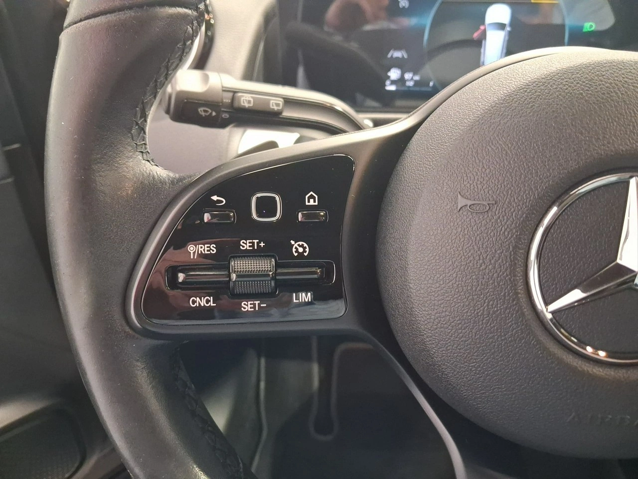 Mercedes GLB - Zdjęcie 13