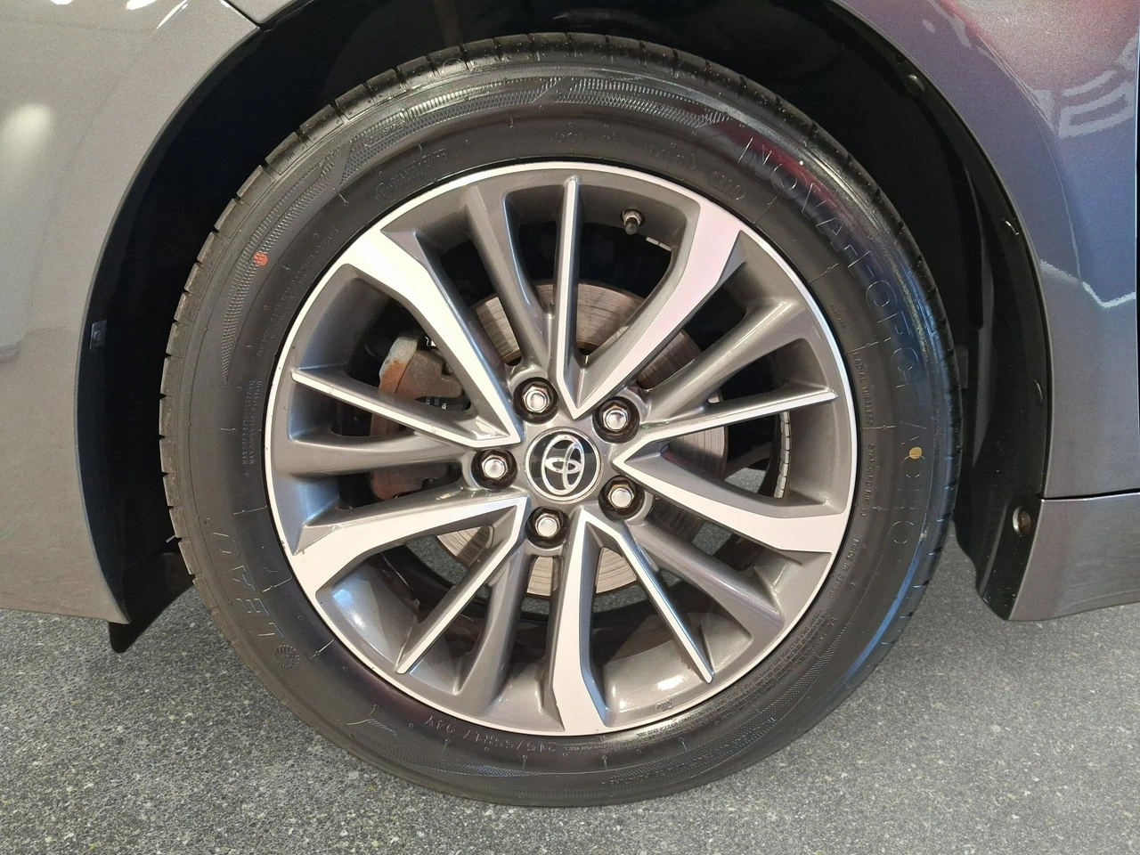 Toyota Avensis - Zdjęcie 9