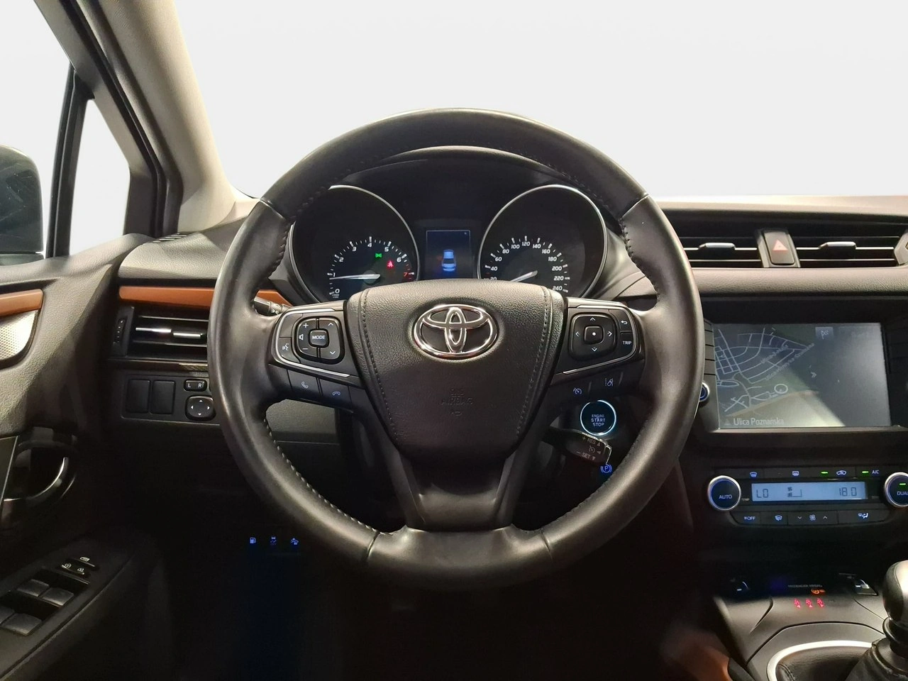 Toyota Avensis - Zdjęcie 15