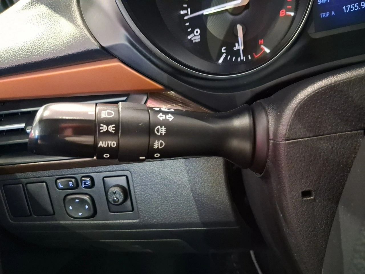 Toyota Avensis - Zdjęcie 18