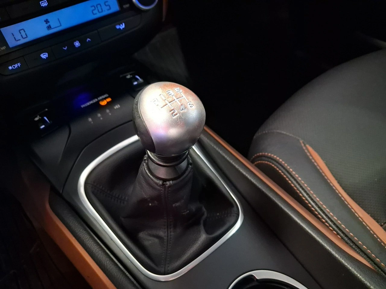 Toyota Avensis - Zdjęcie 26