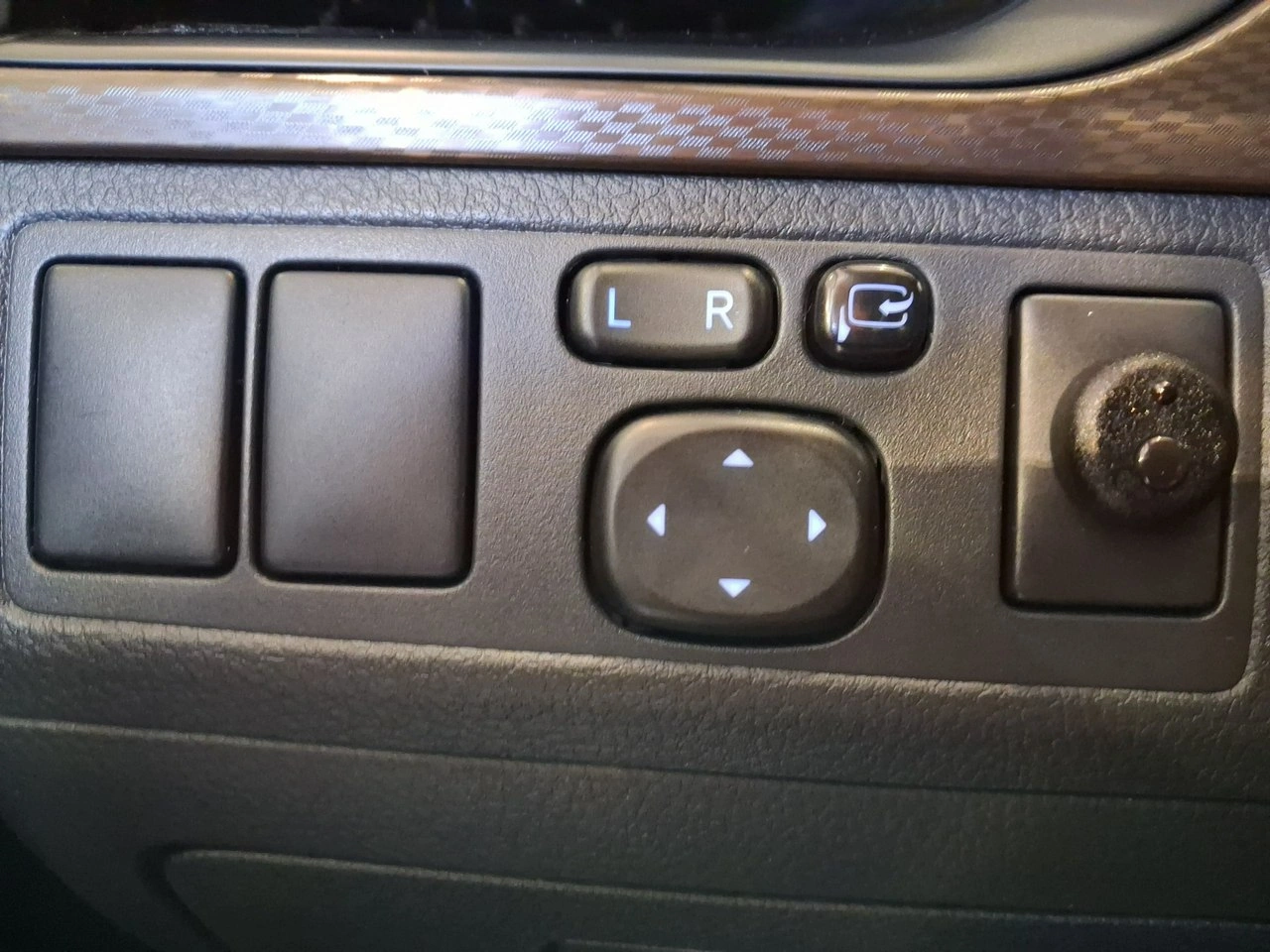 Toyota Avensis - Zdjęcie 29