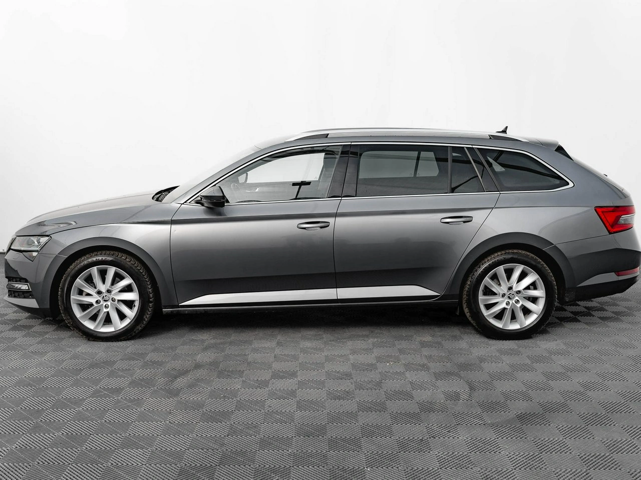 Skoda Superb - Zdjęcie 8