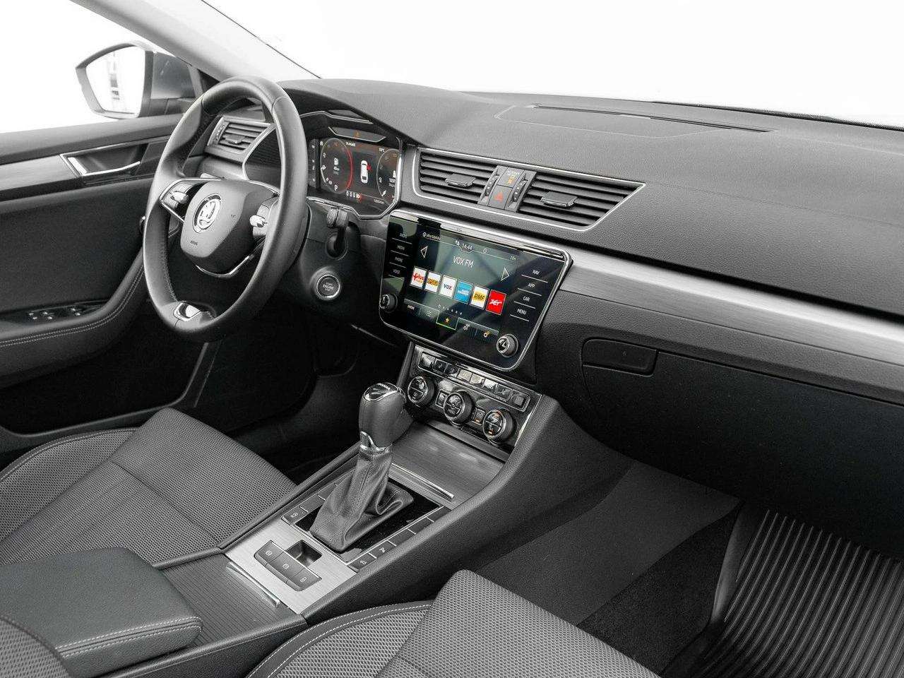 Skoda Superb - Zdjęcie 30